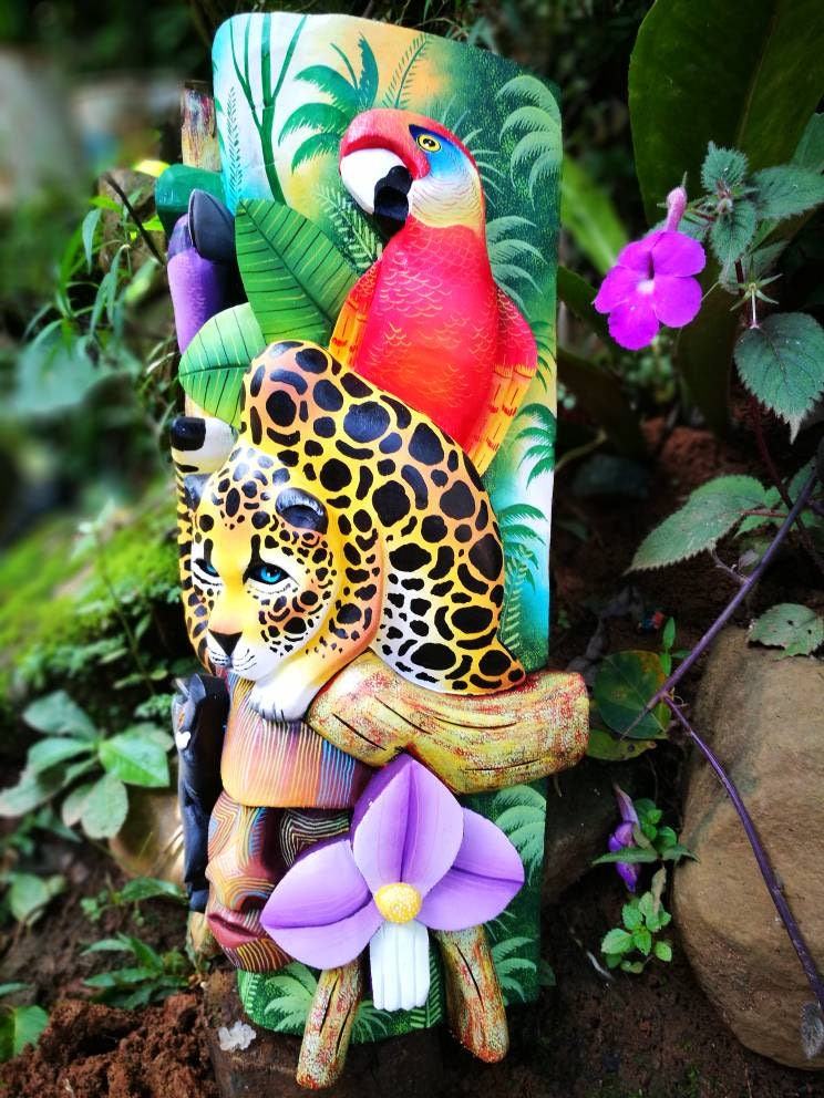 Jaguar mask, the hunting of the jaguar in the Costa Rica jungle, animals from Costa Rica, jaguar, wild boar
