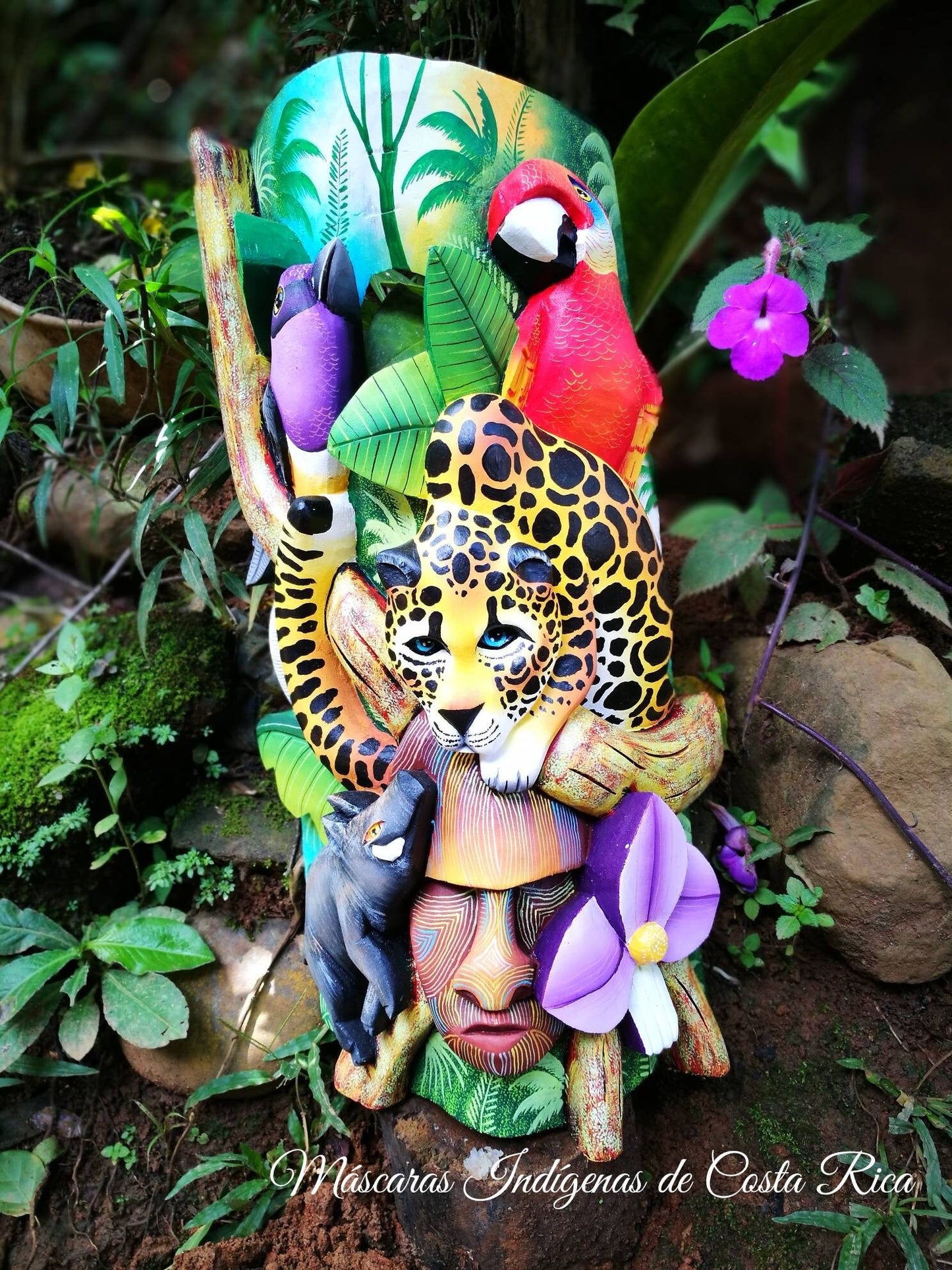 Jaguar mask, the hunting of the jaguar in the Costa Rica jungle, animals from Costa Rica, jaguar, wild boar
