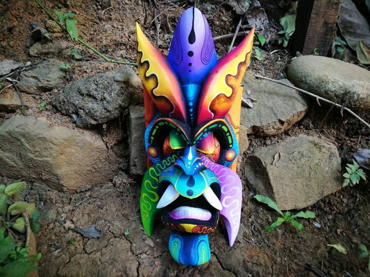 Boruca mask, beautiful warrior mask, tribal mask, art from Costa Rica