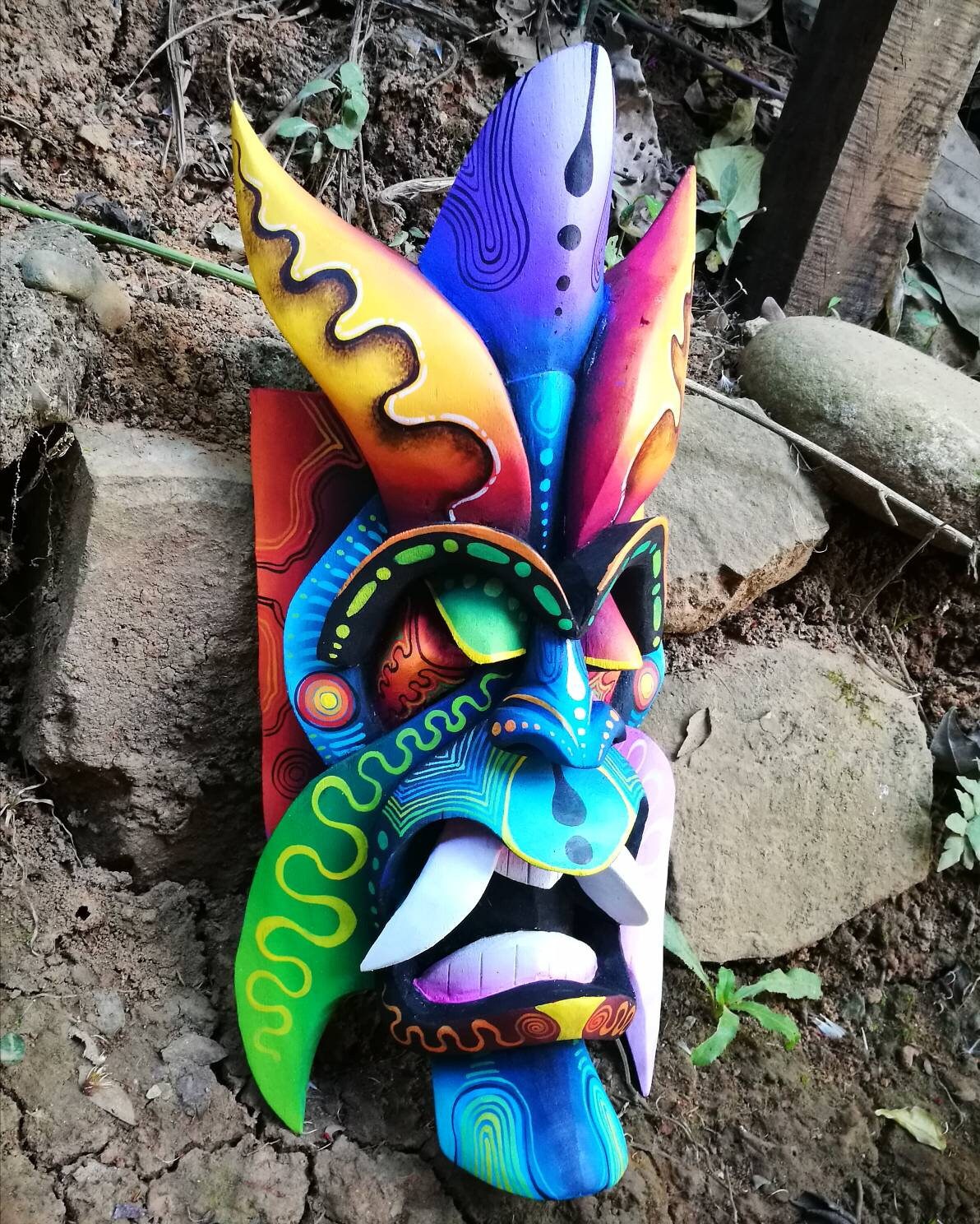 Boruca mask, beautiful warrior mask, tribal mask, art from Costa Rica