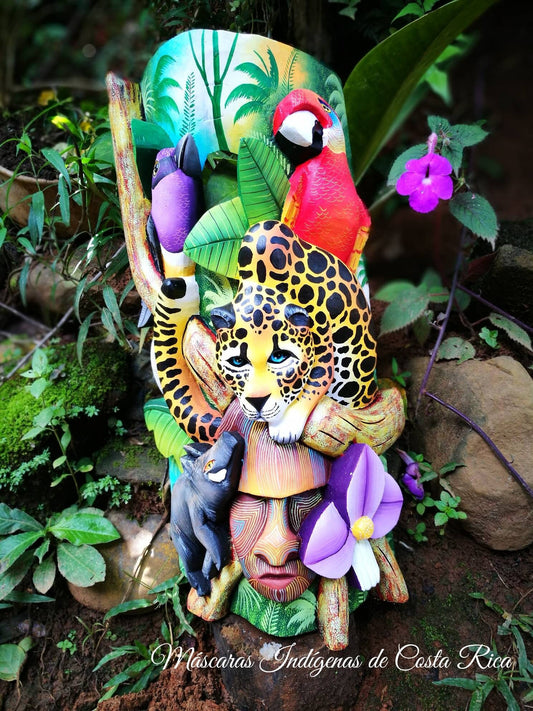 Jaguar mask, the hunting of the jaguar in the Costa Rica jungle, animals from Costa Rica, jaguar, wild boar
